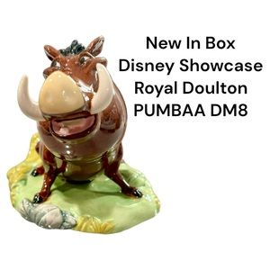 Disney Showcase Royal Doulton PUMBAA DM8 Lion King's Figurine 2005  22395 New